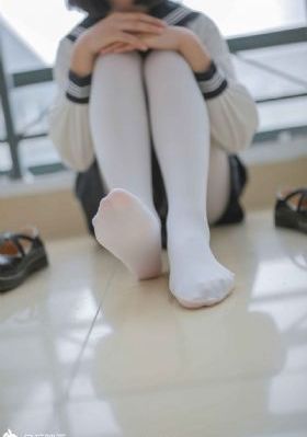 女娃紧窄稚嫩视频_4K迅雷电影在线